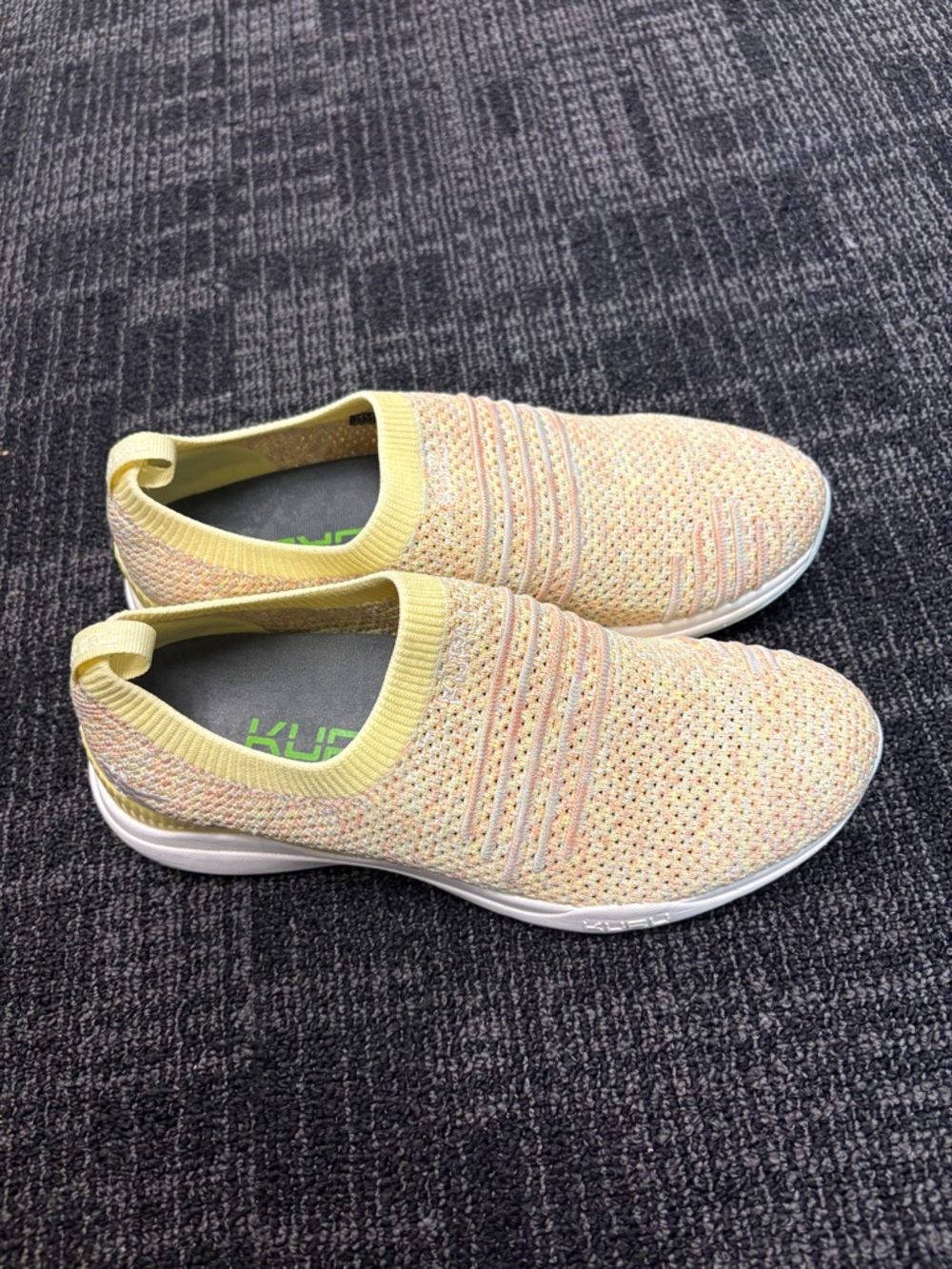 Kuru Stride Women's knit slip on Shoes yellow sz 9 travel comfort